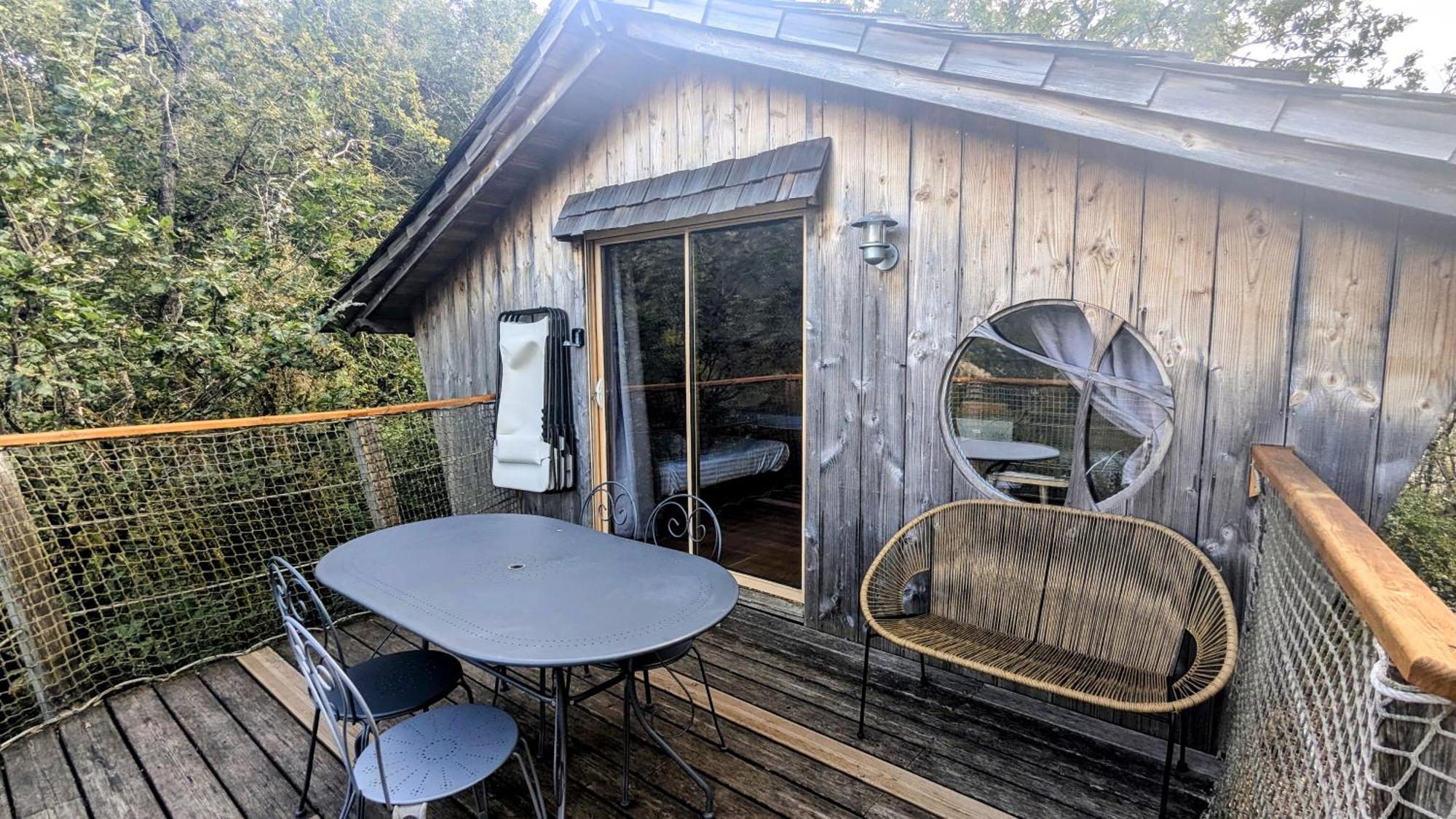 Cabanes Et Lodges Du Belvedere Serrieres-sur-Ain Экстерьер фото