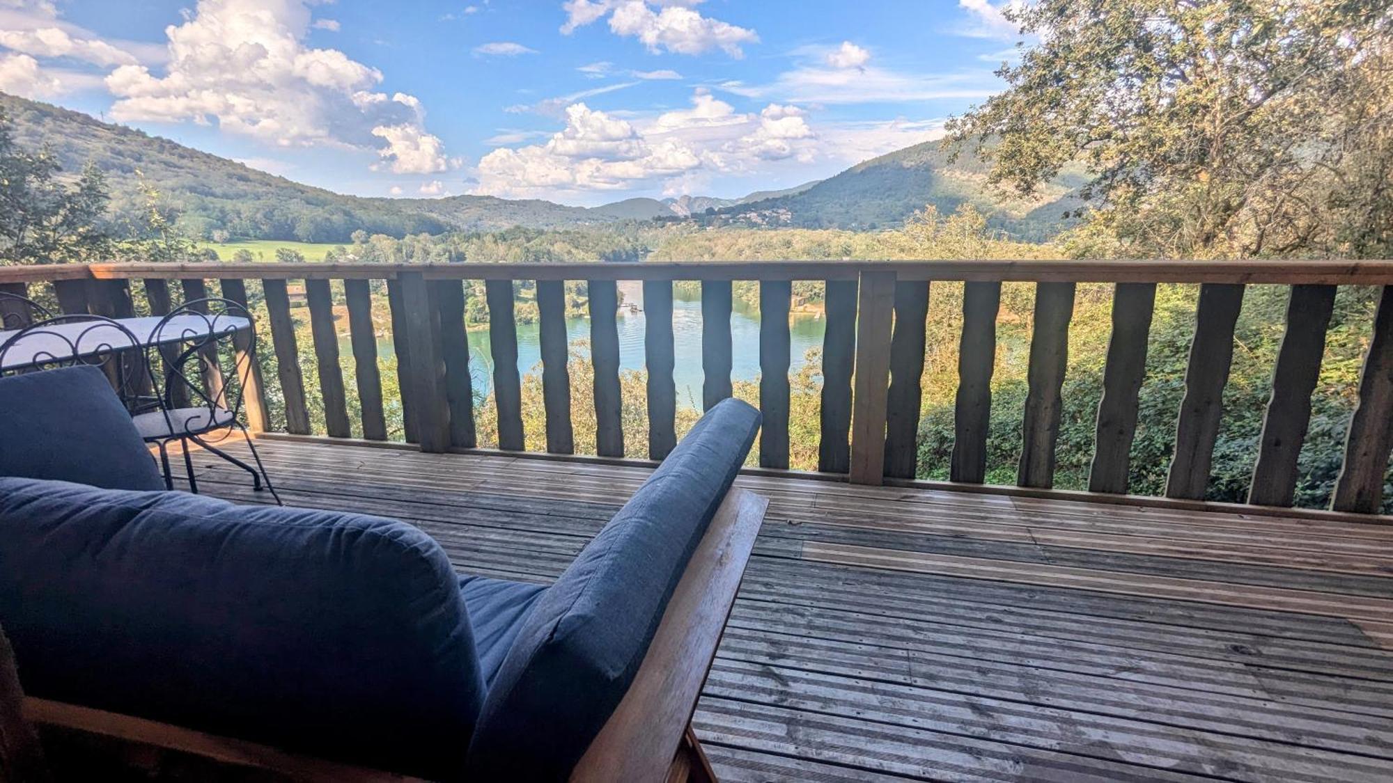 Cabanes Et Lodges Du Belvedere Serrieres-sur-Ain Экстерьер фото