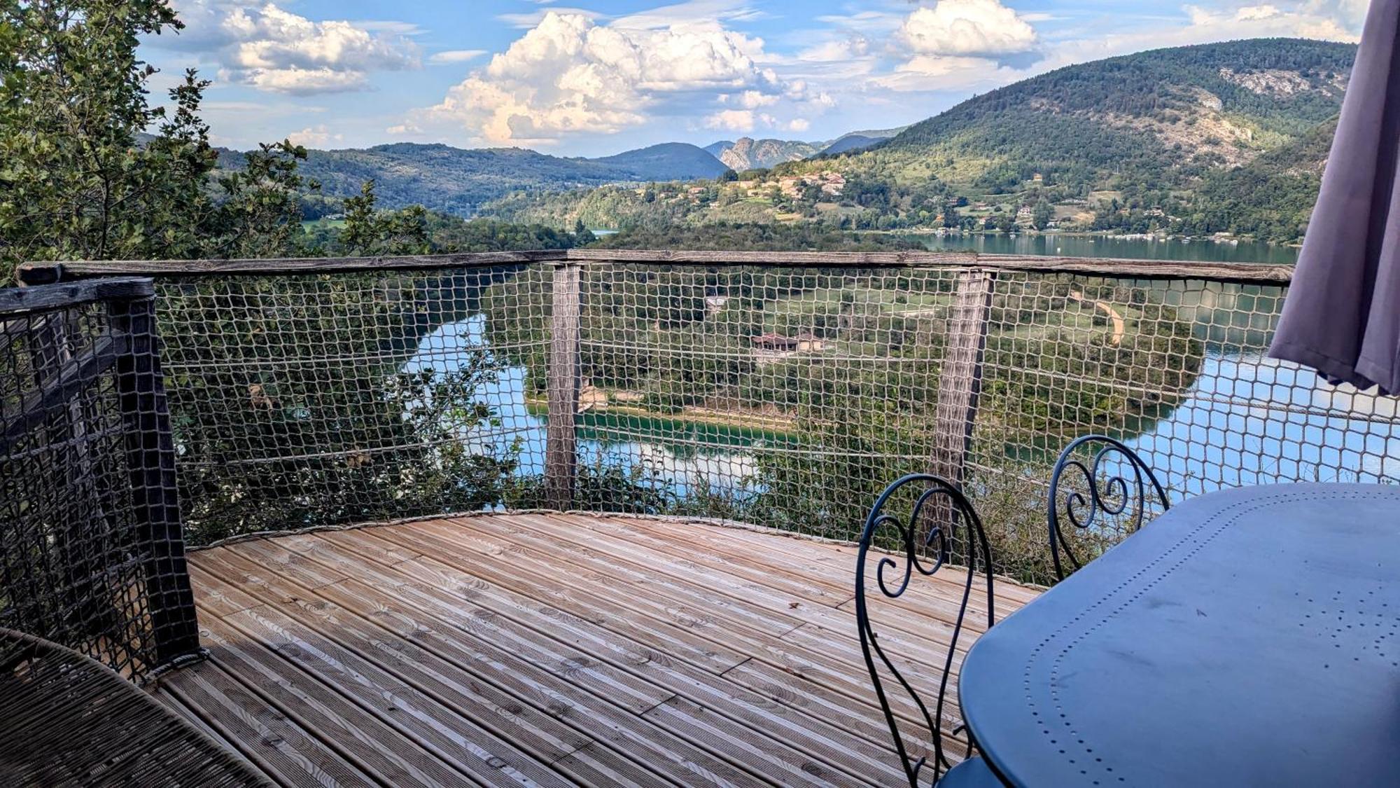 Cabanes Et Lodges Du Belvedere Serrieres-sur-Ain Экстерьер фото